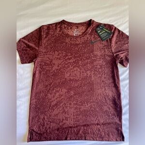 Nike Dry Breathe Superset Training Shirt Burgundy Maroon